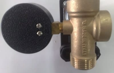 Штулцер для датчика давления воды