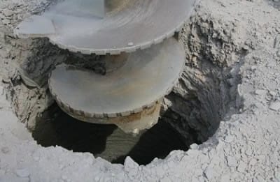 Шнековая буровая установка